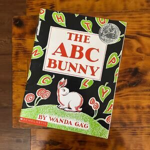 Vintage 1990 Scholastic The ABC Bunny Paperback Book